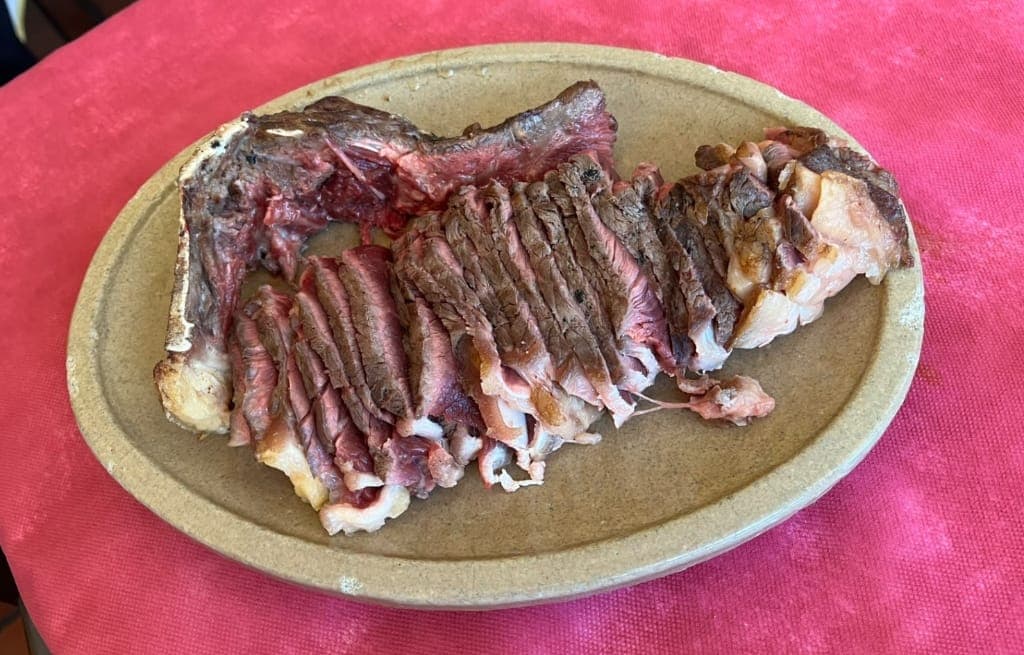 Chuletón de vaca con 30 días de maduración trinchado