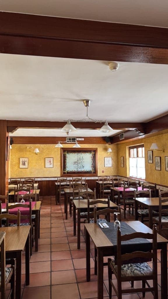 Salón comedor tradicional castellano